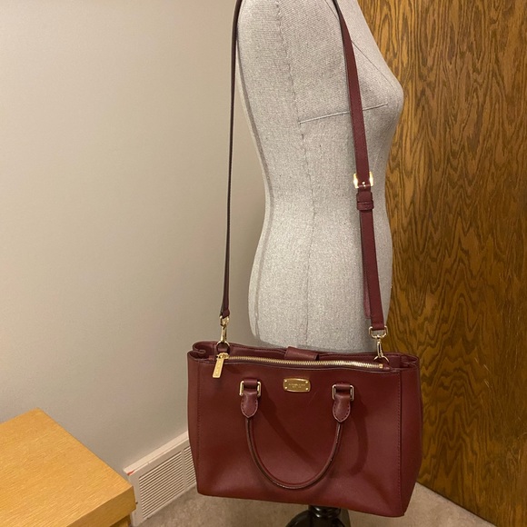 Michael Kors Crossbody - Picture 2 of 10